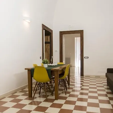 Palazzo Italia 3* Bari